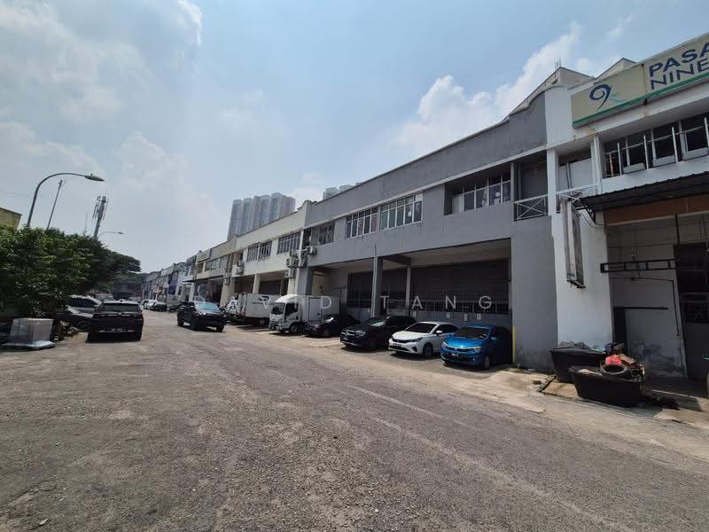Shop for Rent in Taman Desa Tasek (Sungai Besi) - David Tang - Exterior - PropertyGuru.com.my