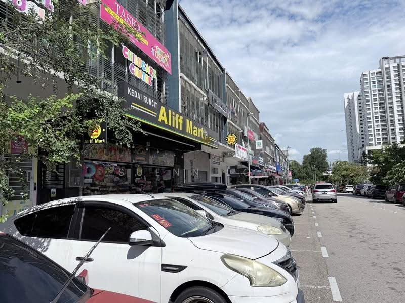 Shop / Office for Sale in Taman Damansara Aliff (Tampoi) - Suenn Low - Exterior - PropertyGuru.com.my