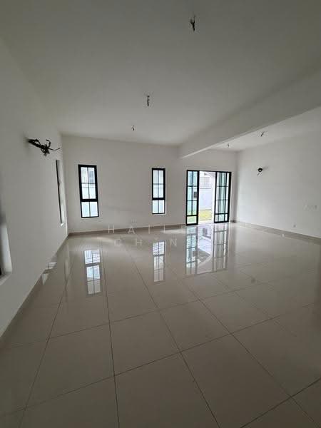 Rumah Berkembar untuk Dijual di Sungai Ara (Penang) - Hailey Ch'ng - Living Room - PropertyGuru.com.my