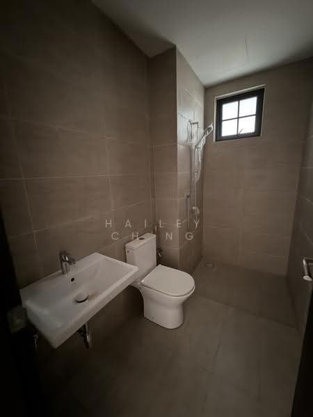 Rumah Berkembar untuk Dijual di Sungai Ara (Penang) - Hailey Ch'ng - Bathroom - PropertyGuru.com.my