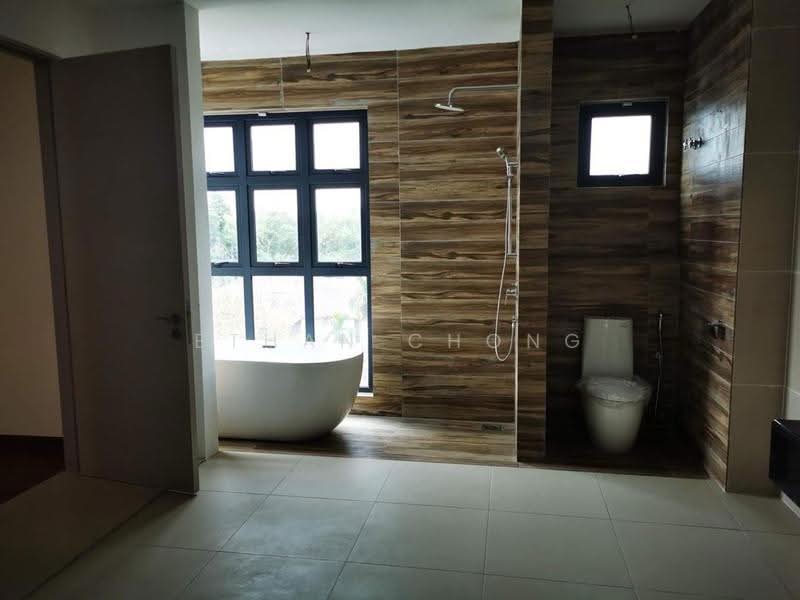 Rumah Berkembar untuk Dijual di Kota Damansara (Selangor) - Ethan Chong - Bathroom - PropertyGuru.com.my