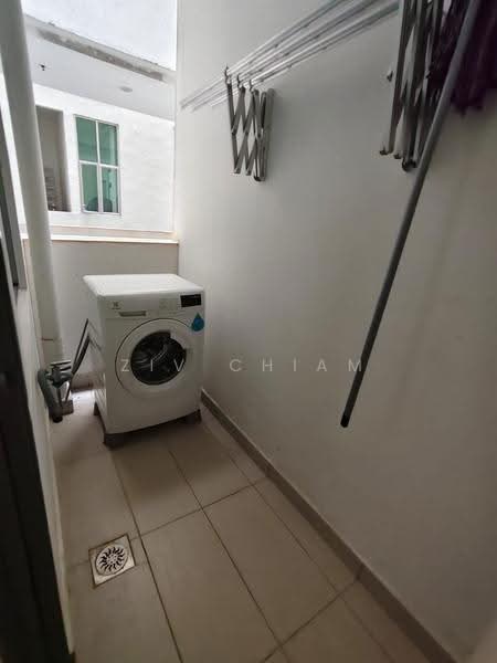 Kediaman Servis untuk Disewa di Manhattan - Ziv Chiam - Balcony - PropertyGuru.com.my