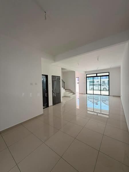 2-storey Terraced House for Sale in Taman Austin Duta (Tebrau) - Ferene Fong - Living Room - PropertyGuru.com.my