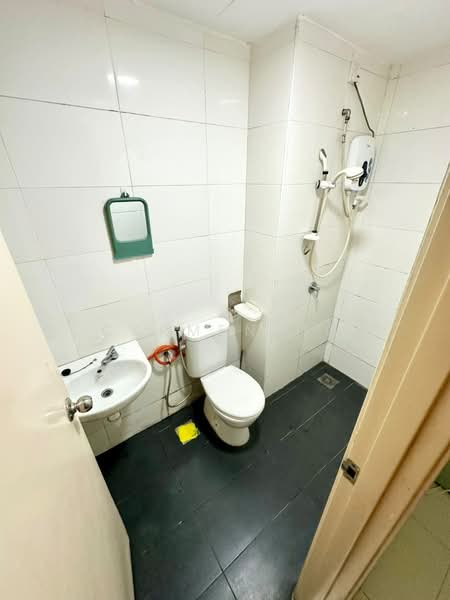 Service Residence for Rent at Vista Alam - Carmen Ng - Bathroom - PropertyGuru.com.my