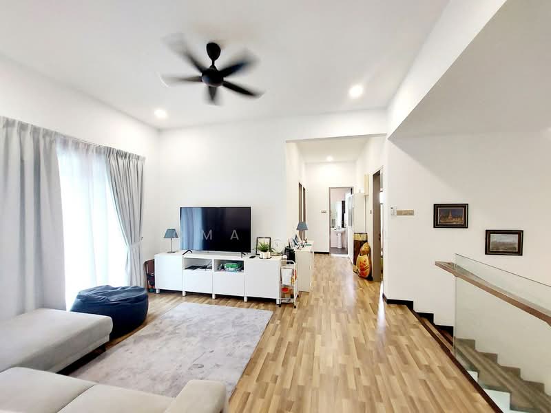 Semi-Detached House for Sale in Shah Alam (Selangor) - Luqman Ramli - Living Room - PropertyGuru.com.my