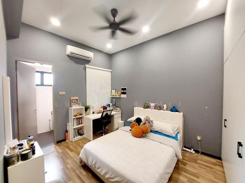 Semi-Detached House for Sale in Shah Alam (Selangor) - Luqman Ramli - Bedroom - PropertyGuru.com.my