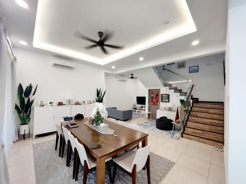 Semi-Detached House for Sale in Shah Alam (Selangor) - Luqman Ramli - Living Room - PropertyGuru.com.my