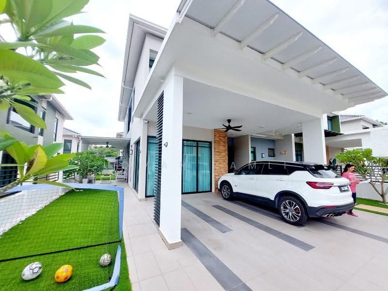 Semi-Detached House for Sale in Shah Alam (Selangor) - Luqman Ramli - Exterior - PropertyGuru.com.my