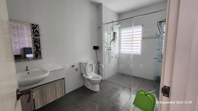 3-storey Terraced House for Rent in Kajang (Selangor) - Denson Yong - Bathroom - PropertyGuru.com.my