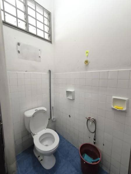 Rumah Teres 1-Tingkat untuk Dijual di Kempas (Johor Bahru) - John Sia - Bathroom - PropertyGuru.com.my