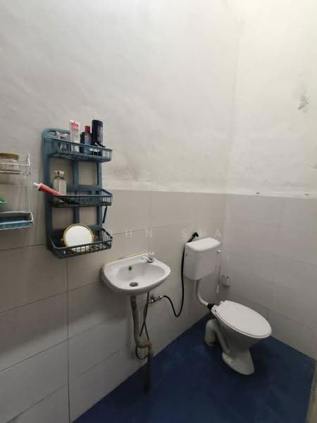 Rumah Teres 1-Tingkat untuk Dijual di Kempas (Johor Bahru) - John Sia - Bathroom - PropertyGuru.com.my