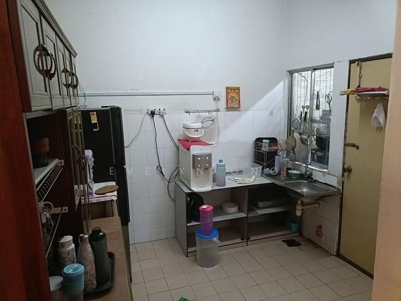 Rumah Teres 2-Tingkat untuk Dijual di Taman Sri Bintang (Kepong) - Evelyn Ong - Kitchen - PropertyGuru.com.my