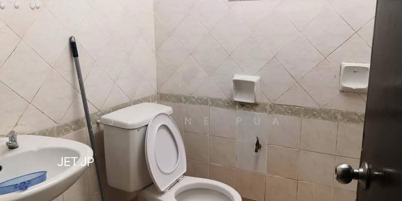 Condominium for Sale at Regency Condominium - Joanne Pua - Bathroom - PropertyGuru.com.my