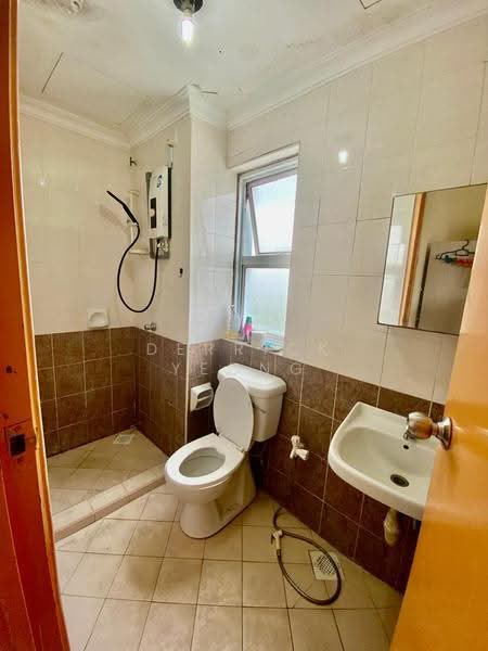 Kondominium untuk Disewa di Desa Impiana - Derrick Yeong - Bathroom - PropertyGuru.com.my