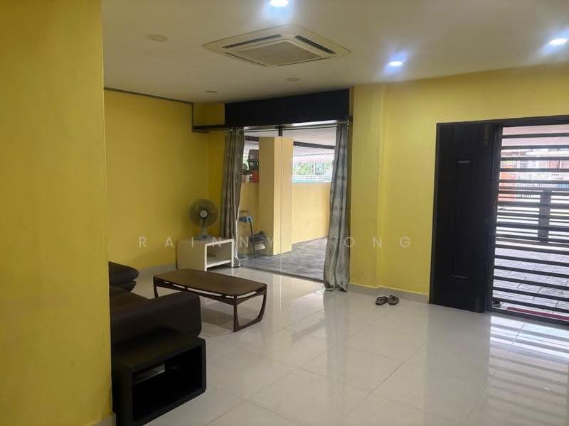 Rumah Teres 1-Tingkat untuk Dijual di Tanjung Tokong (Penang) - Rainny Wong - Living Room - PropertyGuru.com.my
