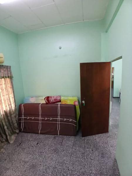 Rumah Teres 1-Tingkat untuk Disewa di Batu Lancang (Jelutong) - Hong . - Living Room - PropertyGuru.com.my