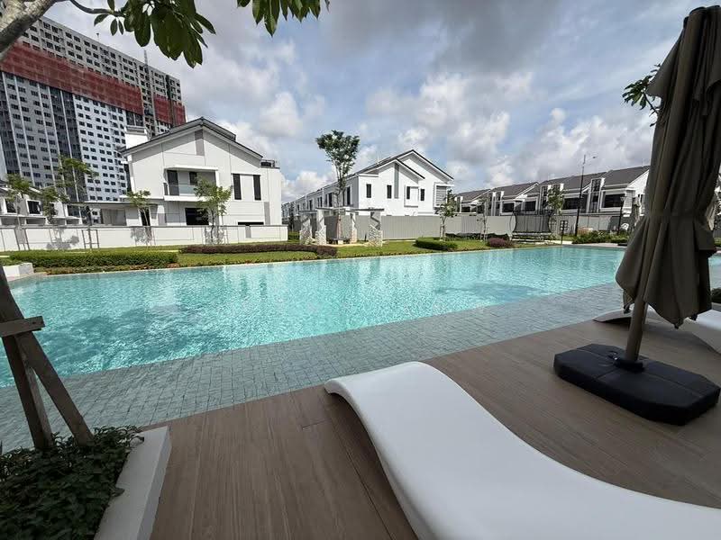 Rumah Teres 2-Tingkat untuk Dijual di Taman Mount Austin (Tebrau) - Suenn Low - Exterior - PropertyGuru.com.my
