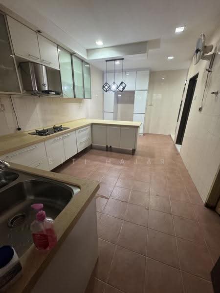 Rumah Teres untuk Dijual di Shah Alam (Selangor) - Siti Hajar - Kitchen - PropertyGuru.com.my
