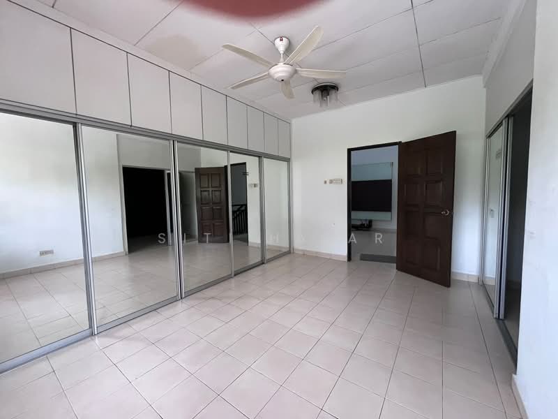 Rumah Teres untuk Dijual di Shah Alam (Selangor) - Siti Hajar - Bedroom - PropertyGuru.com.my