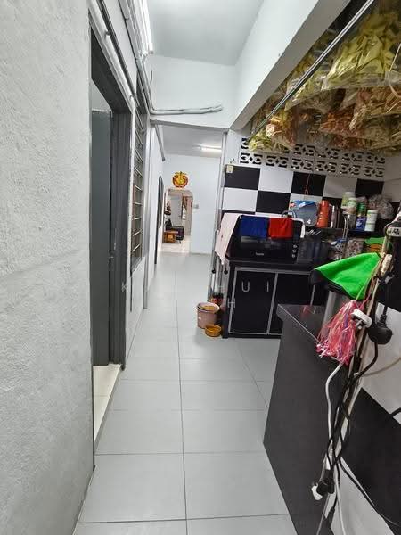 1-storey Terraced House for Sale in Taman Sri Rambai (Bukit Mertajam) - Kah Hui Teoh - Corridor - PropertyGuru.com.my