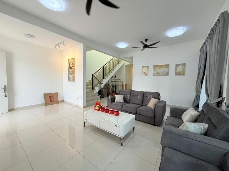 Cluster House for Rent in Iskandar Puteri (Nusajaya) (Johor) - Venice Tang - Living Room - PropertyGuru.com.my