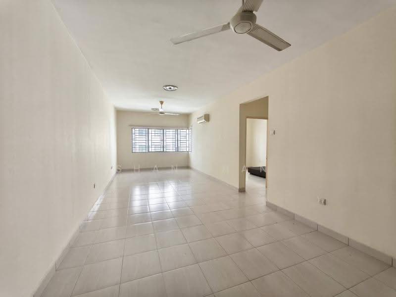 Kediaman Servis untuk Dijual di Koi Kinrara - Shan Shan - Living Room - PropertyGuru.com.my
