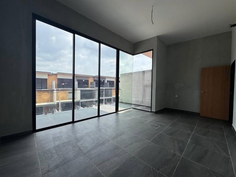3-storey Terraced House for Rent in Kulai (Johor) - Ben Lee - Balcony - PropertyGuru.com.my