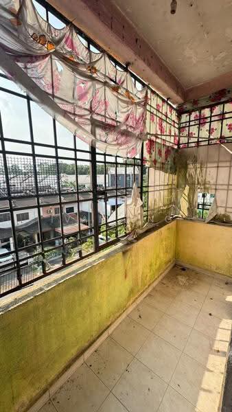 Rumah Flat untuk Dijual di Taman Harmoni II - Ivan Ong - Balcony - PropertyGuru.com.my