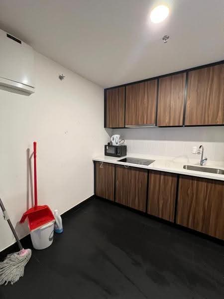 Kediaman Servis untuk Dijual di UNA Serviced Apartment - Chriz Chen - Kitchen - PropertyGuru.com.my
