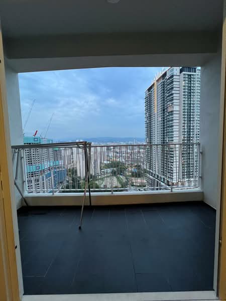 Kediaman Servis untuk Dijual di UNA Serviced Apartment - Chriz Chen - Balcony - PropertyGuru.com.my