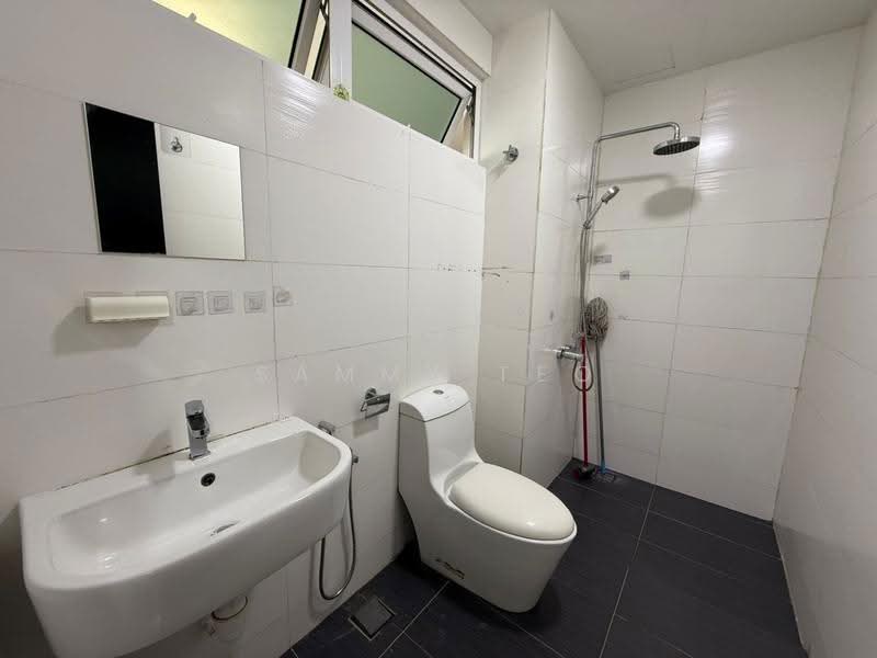 Kediaman Servis untuk Disewa di Twin Galaxy (Dwi Galaksi) - SAMMY TEO - Bathroom - PropertyGuru.com.my