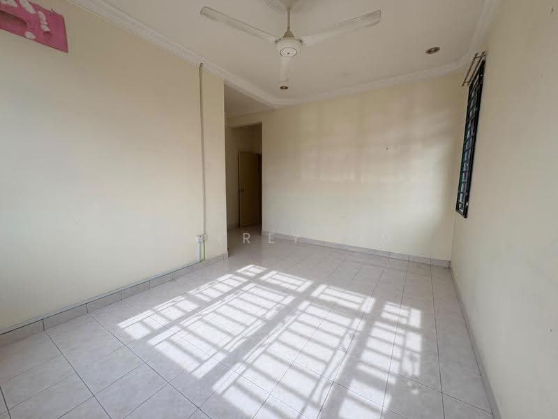 Terraced House for Sale in Taman Nusa Damai (Pasir Gudang) - Jeffrey Lim - Interior - PropertyGuru.com.my