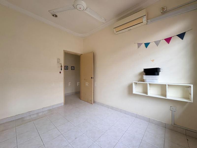 Terraced House for Sale in Taman Nusa Damai (Pasir Gudang) - Jeffrey Lim - Interior - PropertyGuru.com.my