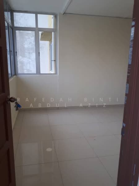 Flat for Sale at PKNS Seksyen 24 - Rafedah Binti Abdul Aziz - Interior - PropertyGuru.com.my
