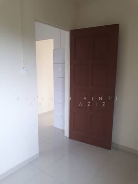 Flat for Sale at PKNS Seksyen 24 - Rafedah Binti Abdul Aziz - Interior - PropertyGuru.com.my