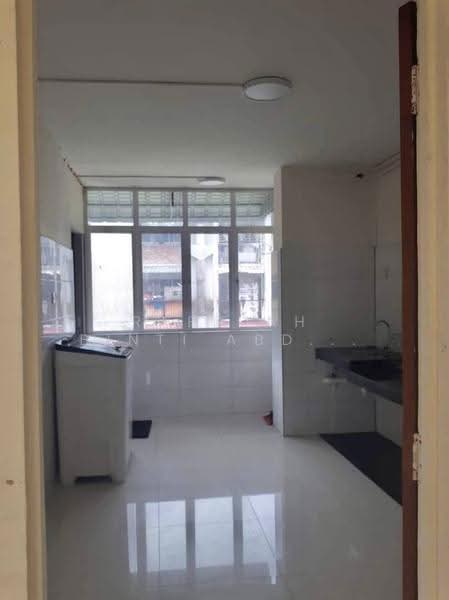 Flat for Sale at PKNS Seksyen 24 - Rafedah Binti Abdul Aziz - Kitchen - PropertyGuru.com.my