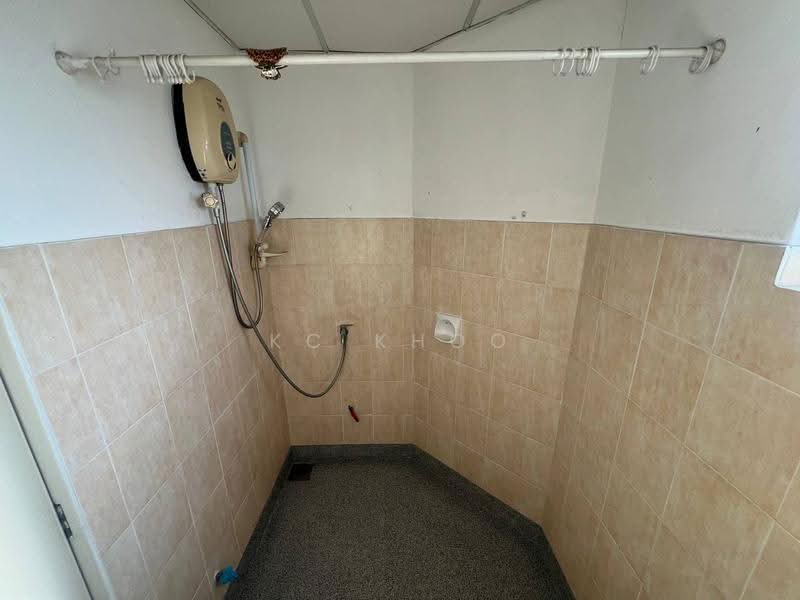 Condominium for Sale at Changkat View - KC Khoo - Bathroom - PropertyGuru.com.my