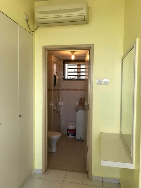 Apartment for Rent at Kipark Apartment - Sam Yap - Bathroom - PropertyGuru.com.my