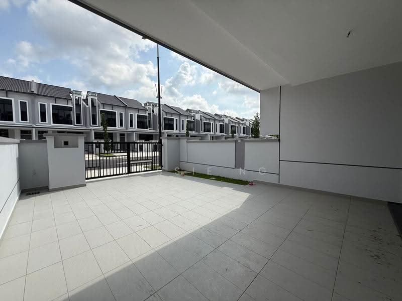Rumah Teres 2-Tingkat untuk Dijual di Taman Mount Austin (Tebrau) - Jessie Ng - Exterior - PropertyGuru.com.my