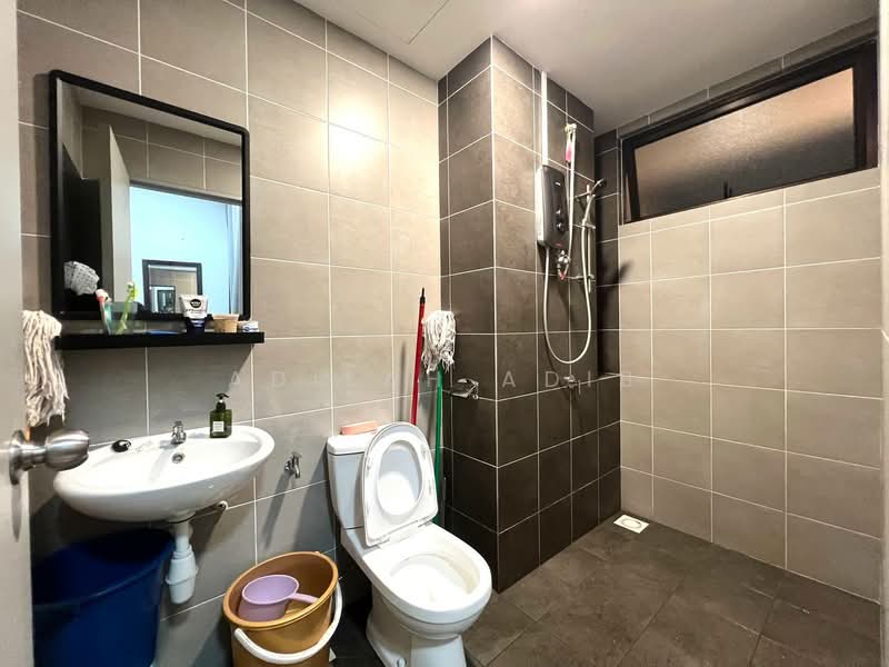 Kediaman Servis untuk Dijual di The Netizen - Adilah Adib - Bathroom - PropertyGuru.com.my