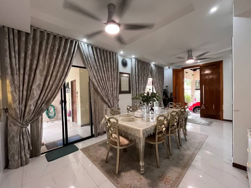 2-storey Terraced House for Sale in Shah Alam (Selangor) - Hartini Binti Ismail - Dining Room - PropertyGuru.com.my