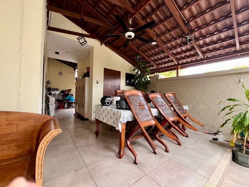 2-storey Terraced House for Sale in Shah Alam (Selangor) - Hartini Binti Ismail - Exterior - PropertyGuru.com.my