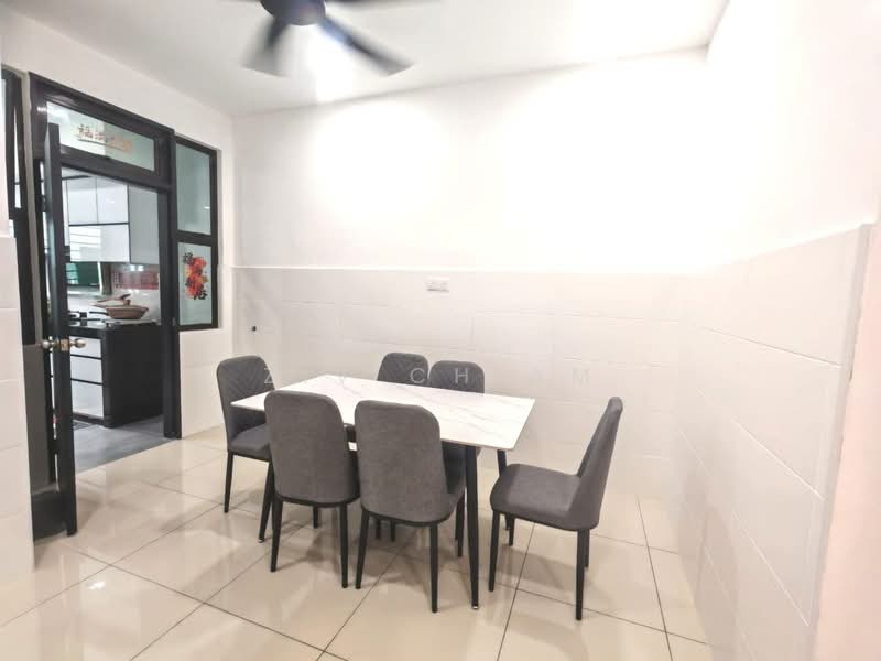 2-storey Terraced House for Rent in Ulu Tiram (Johor) - Ziv Chiam - Dining Room - PropertyGuru.com.my