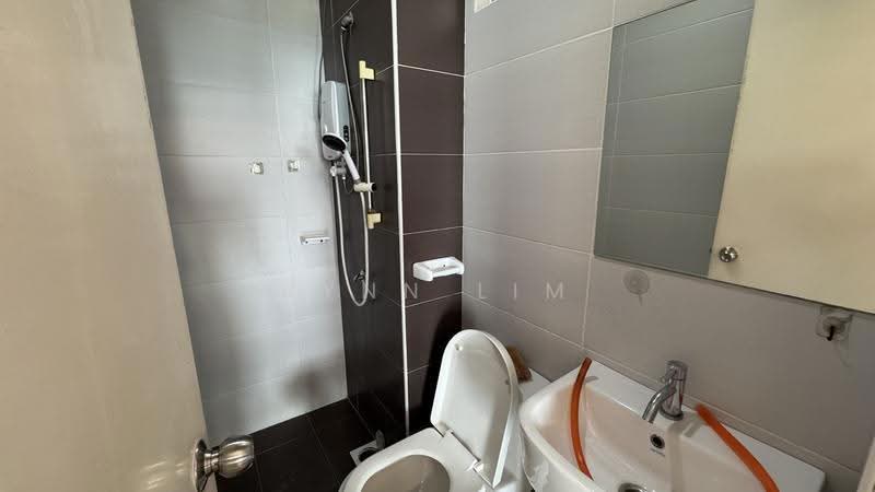 Pangsapuri untuk Disewa di Nusa Heights (Nusa Puncak) - Rynn Lim - Bathroom - PropertyGuru.com.my