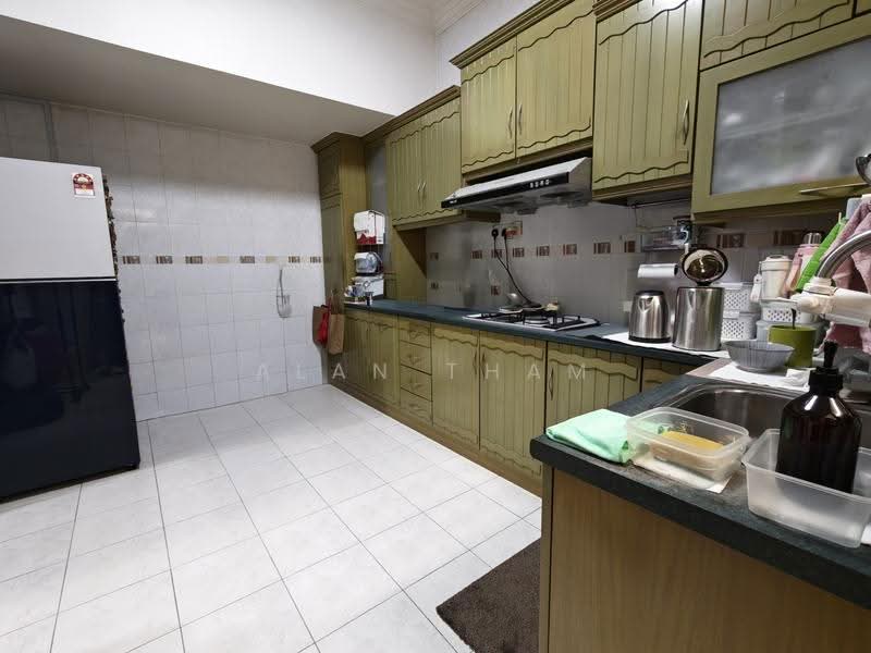 2-storey Terraced House for Sale in Bandar Baru Permas Jaya (Permas Jaya) - Alan Tham - Kitchen - PropertyGuru.com.my