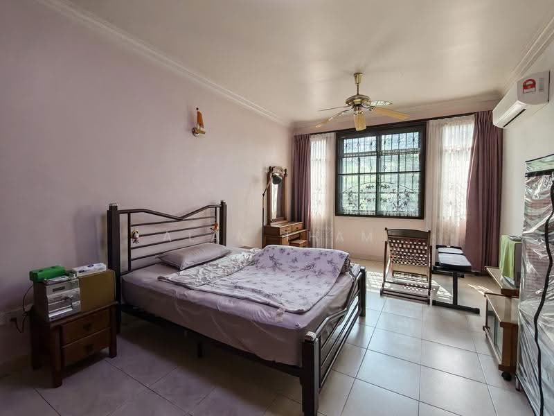 2-storey Terraced House for Sale in Bandar Baru Permas Jaya (Permas Jaya) - Alan Tham - Bedroom - PropertyGuru.com.my