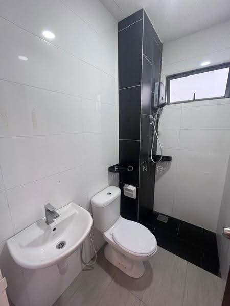 Condominium for Rent at Seasons Garden Residences - CK Teong - Bathroom - PropertyGuru.com.my