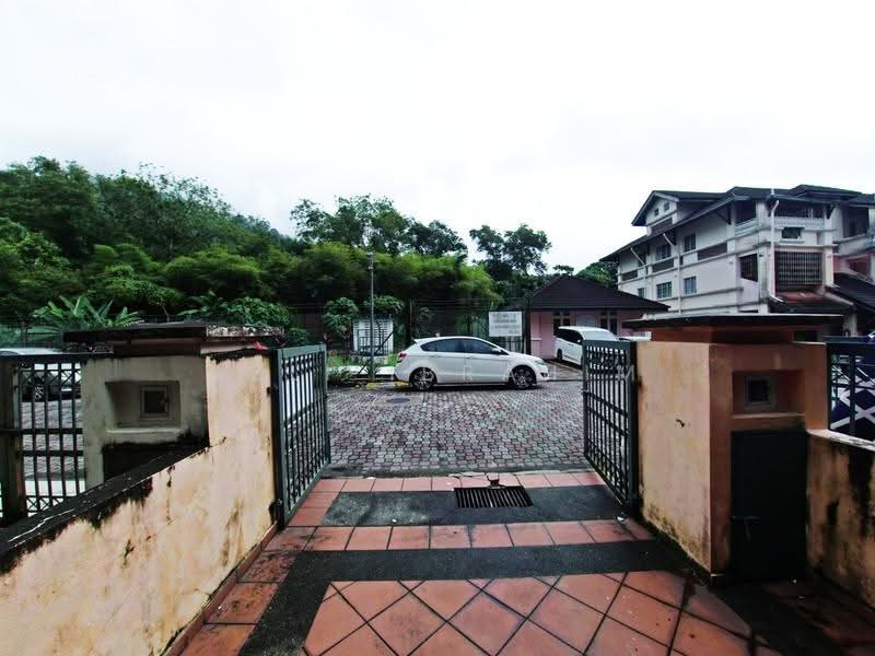 Townhouse for Sale in Templer Heights (Rawang) - Azli Ibrahim - Exterior - PropertyGuru.com.my