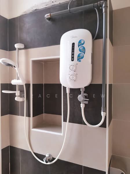 Rumah Teres 2-Tingkat untuk Disewa di Taman Mount Austin (Tebrau) - Grace Chiew - Bathroom - PropertyGuru.com.my