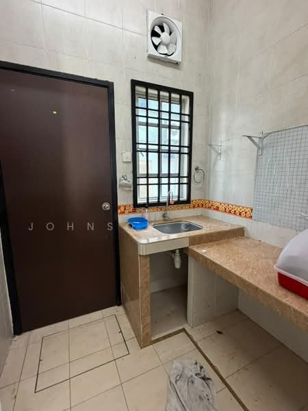 Rumah Teres 2-Tingkat untuk Disewa di Taman Setia Indah (Tebrau) - Johnson Chong - Kitchen - PropertyGuru.com.my